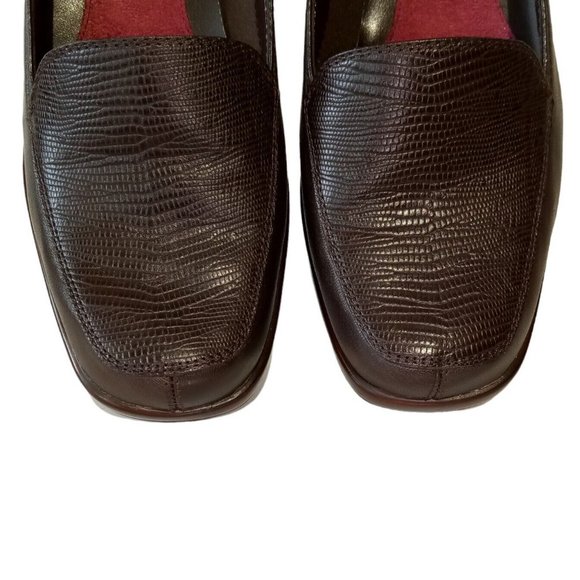 AEROSOLES Shoes  wms 7 1/2  Brown Leather  Slip-On Final  Exam  Wedge Heel  EXC - Picture 3 of 12